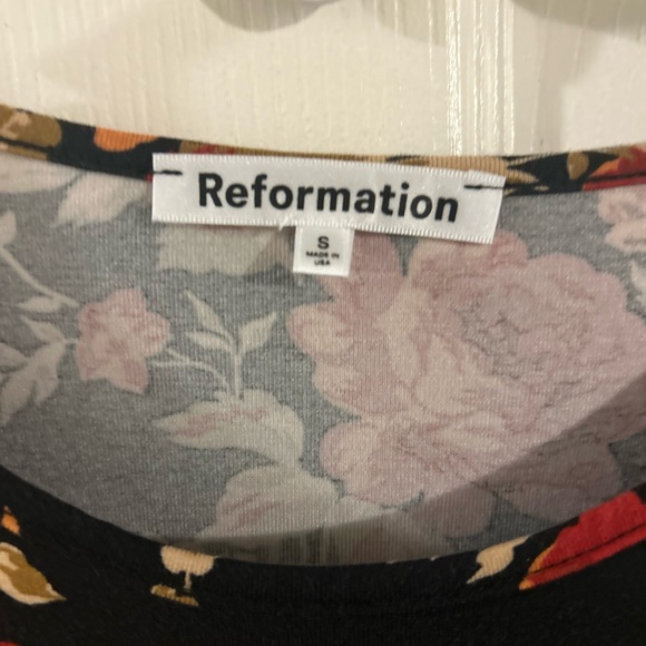 Reformation Black and Red Floral Long Sleeve Dress - Picture 4 of 8